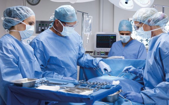 ¿Qué procedimientos realiza un Cirujano Plástico?